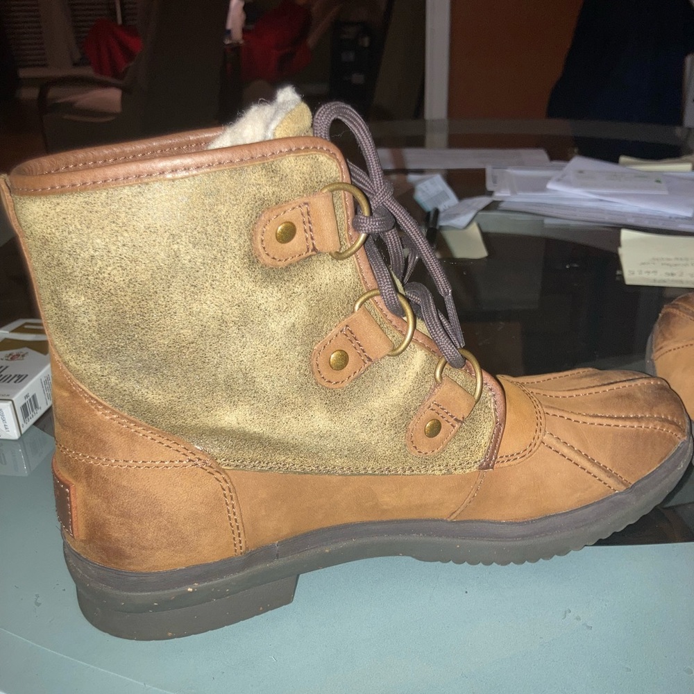 NWOT UGG women’s waterproof lace-up ankle boots size 8.5 - Picture 6 of 16